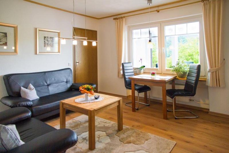 3 Sterne Ferienwohnung Pape ชมาลเลนแบร์ก ภายนอก รูปภาพ