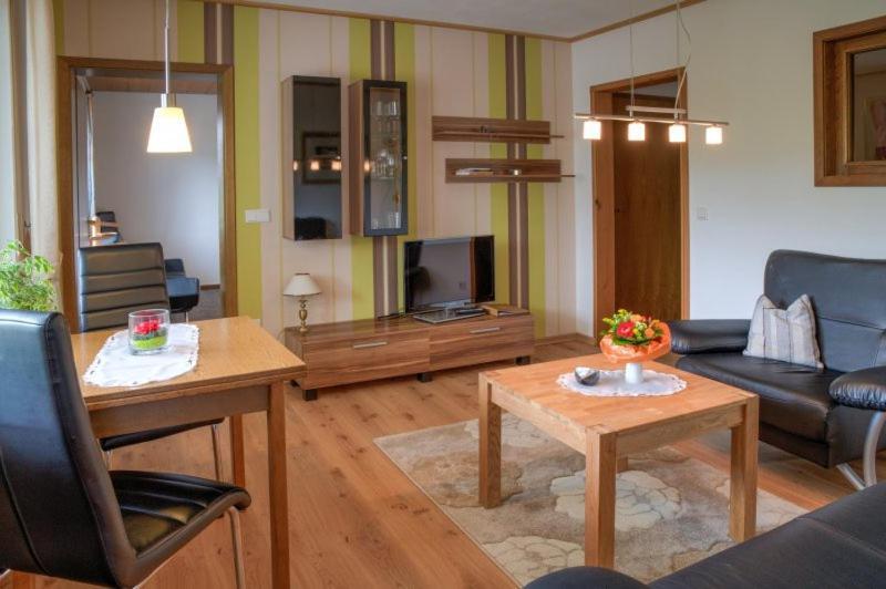 3 Sterne Ferienwohnung Pape ชมาลเลนแบร์ก ภายนอก รูปภาพ